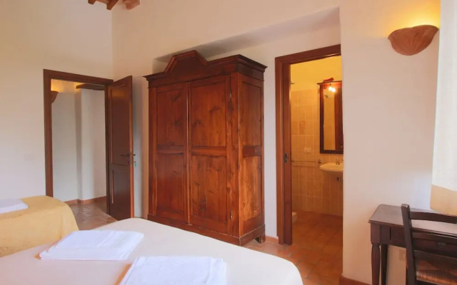 Farmhouse in Proceno With Pool Views