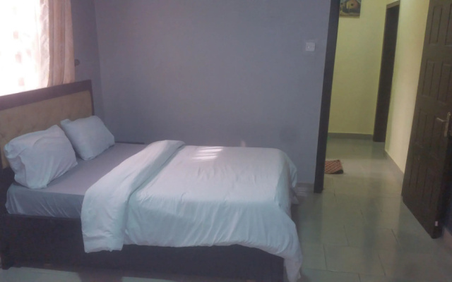 Allan Keri Hotels