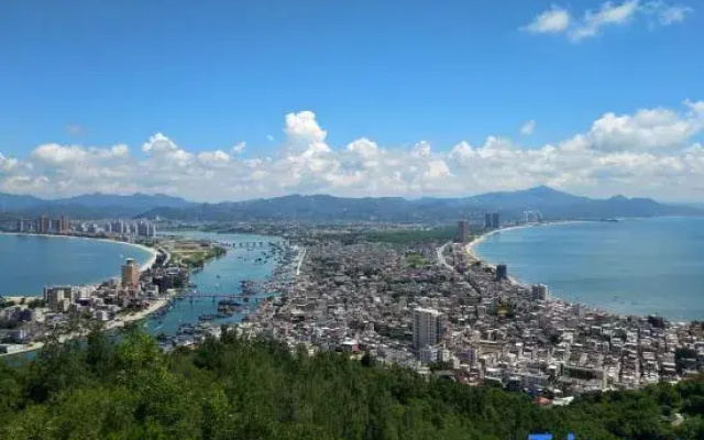 Huidong Shuangyuewan Haiyi Apartment