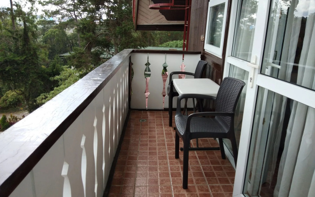Log Cabin Hotel-Baguio