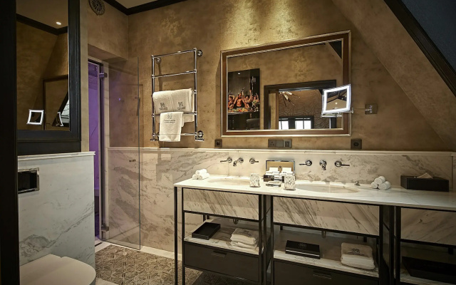 Hotel TwentySeven