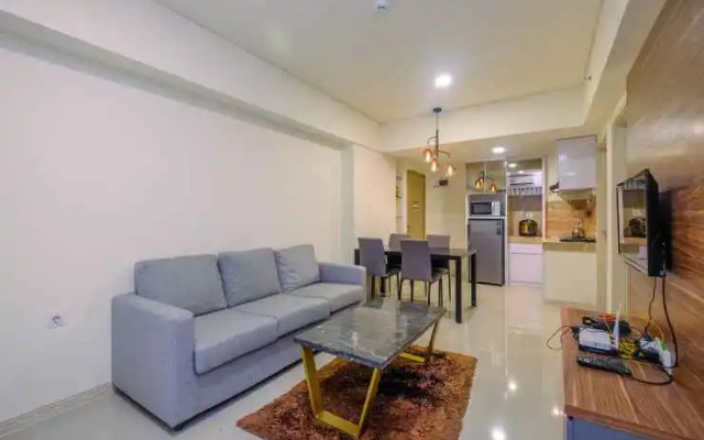 Strategic and Comfort 3BR Meikarta Apartment By Travelio