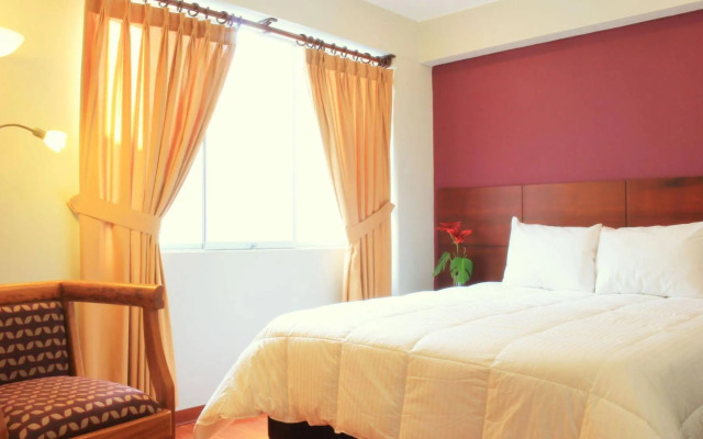 Naira Hotel