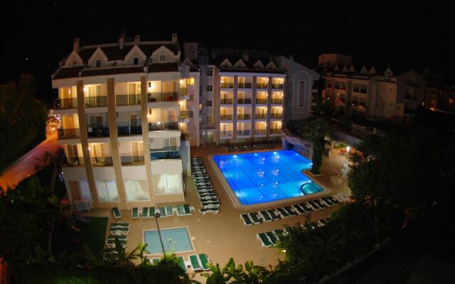 Epic Hotel & Apartments вид на фасад