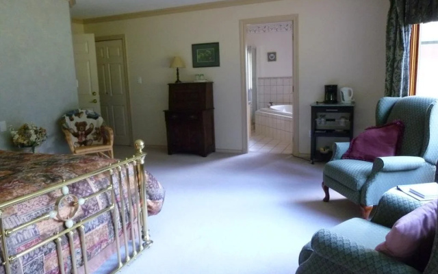 Cobble House Bed & Breakfast