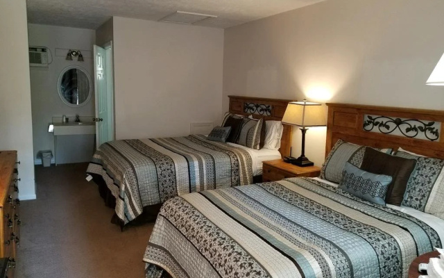 M-22 Inn Glen Arbor