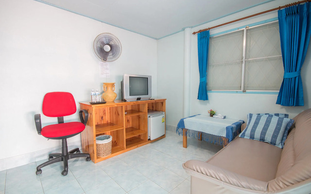 Cha-Am Little Shop & Resort
