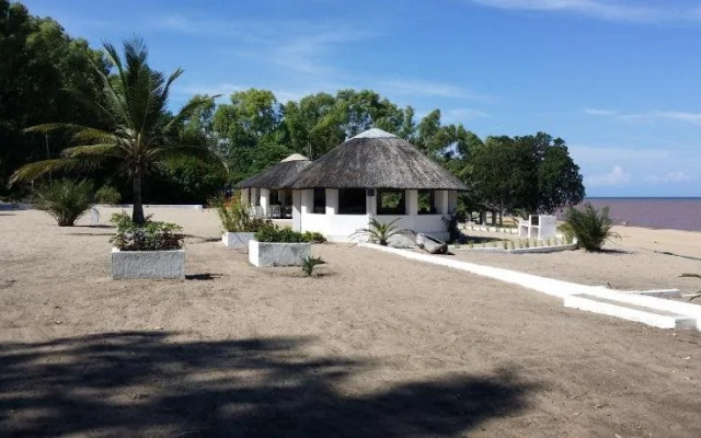 Fish Eagle Bay Lodge