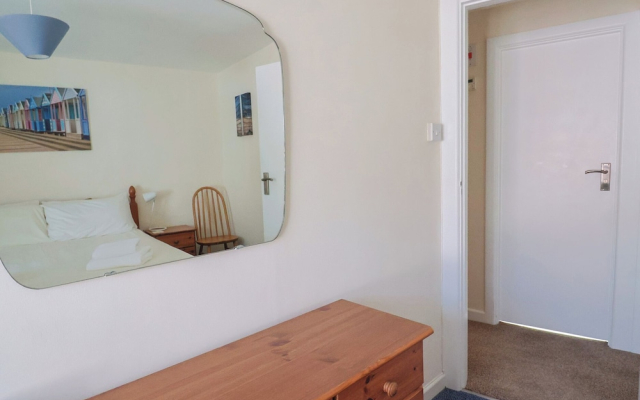 3 Dolphin Cottages