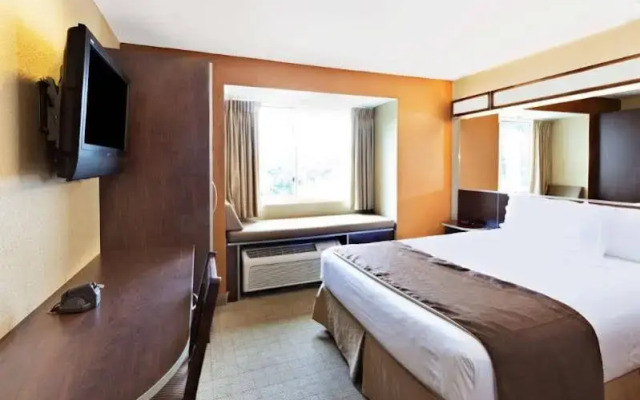Microtel Inn & Suites Woodstock