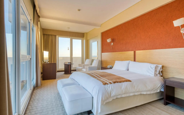 Rayentray Grand Hotel