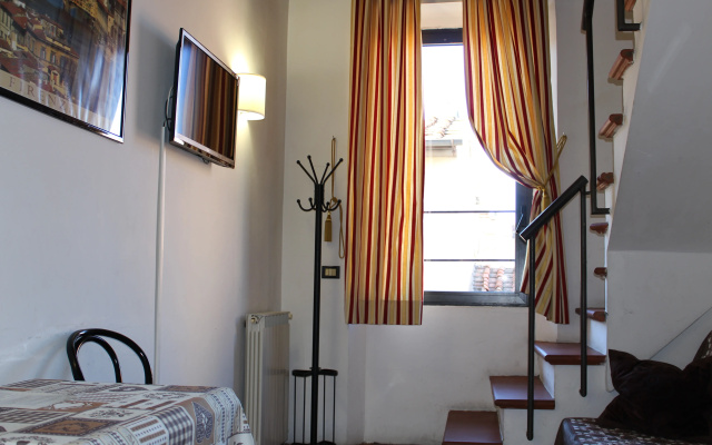 Max Apartments
