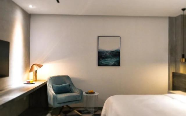 Small Hotel