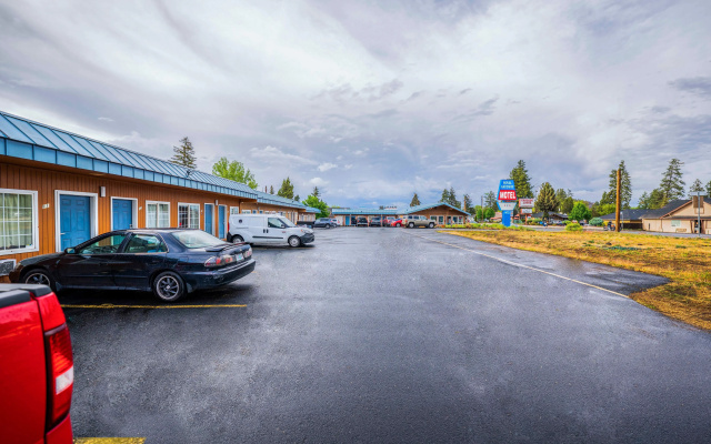 Royal Gateway Motel