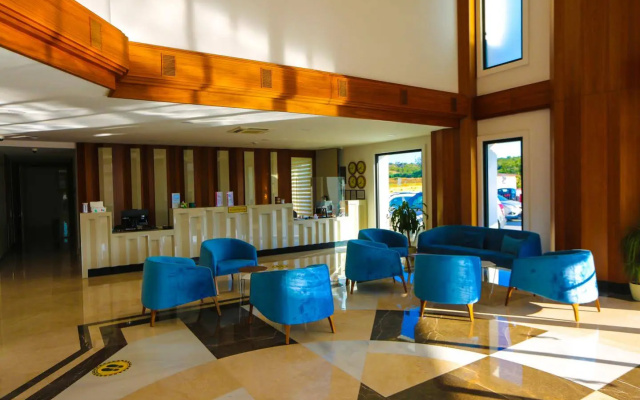 Acroter Hotel Spa