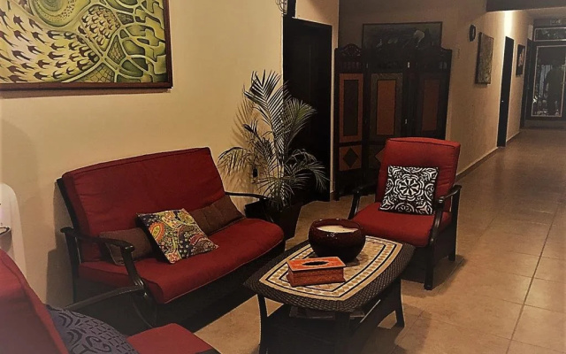 El Roble Hotel