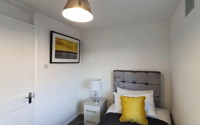 Stylish Modern House in Leamington Spa