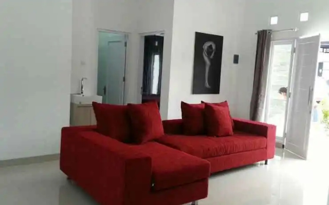 Villa Lavender White