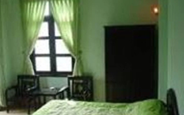 Song Cam (Peaceful Bird) Hotel