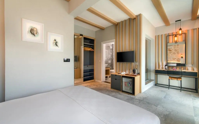 Isola 12 Hotel