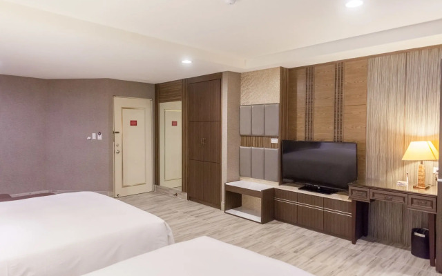 Maple Hotel