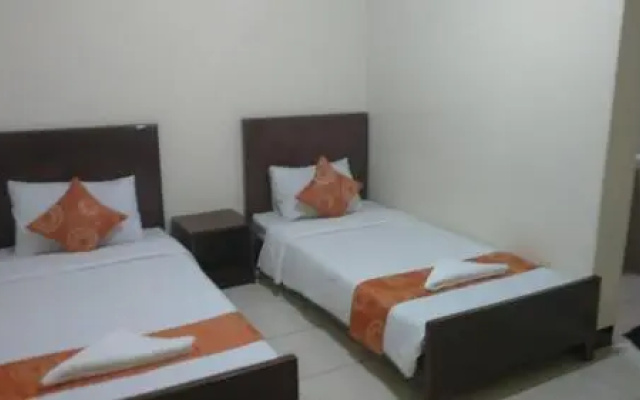 RedDoorz @ Elegance Guest House near NAIA T3