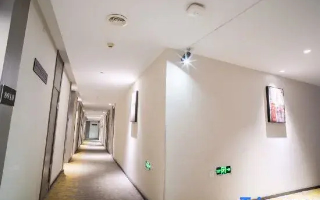 WanYoo Esports Hotel (South CBD Ningbo)