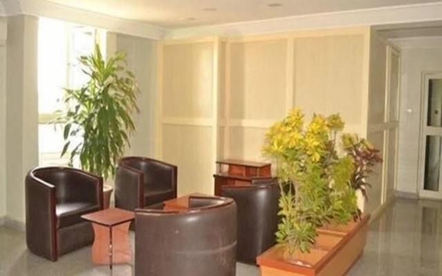 Royal Choice Inn