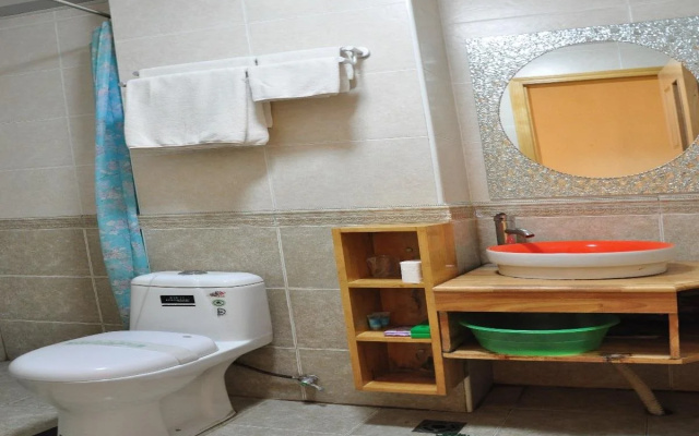 Qingdao Free Exercise Youth Hostel Zhanqiao Railway Station Branch