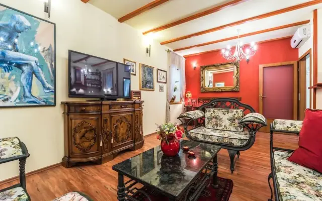 Emperor's Suites