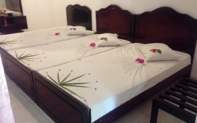 Sarathchandra Tourist Guest House