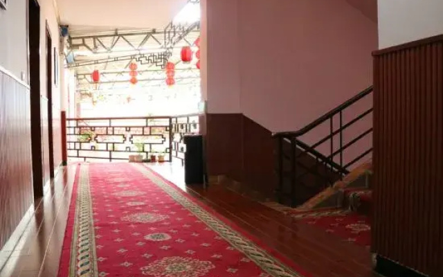 Jundong Hotel (Jianshui Ancient City Chaoyang Building Branch)