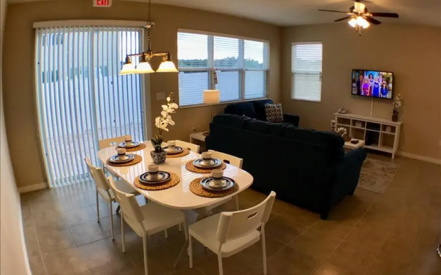 Four Bedrooms Townhome 5126