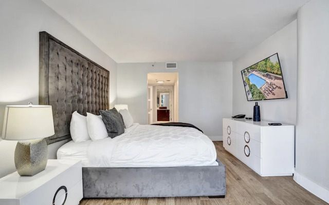 Stunning Balcony Views 3 Bedroom