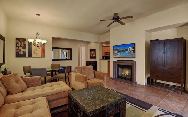 Barefoot Villa Mountain Views & Luxury Spa Access