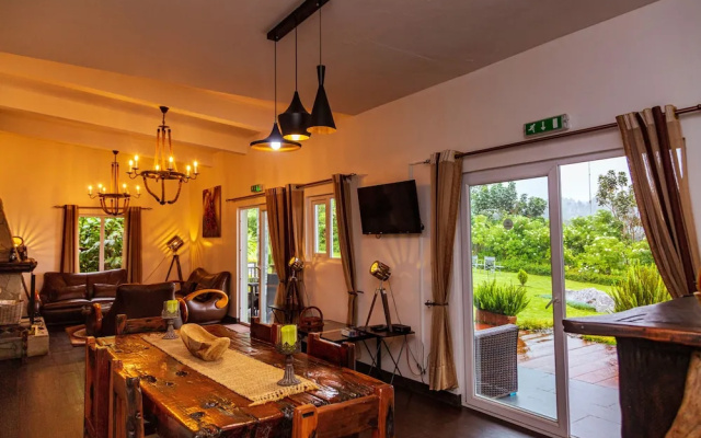 Amakoro Songa Lodge