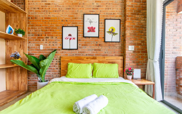 Athena Vintage House