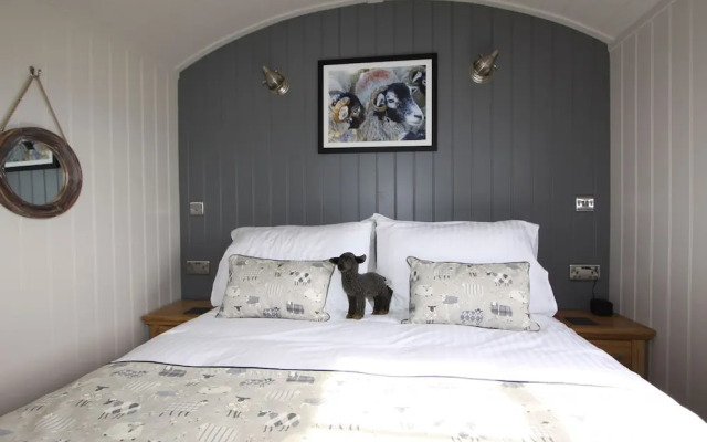 Springwood Shepherd Huts
