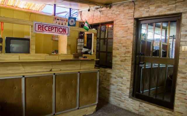 Deke Hotel and Suites in Ikeja, Nigeria from 21$, photos, reviews - zenhotels.com hotel front
