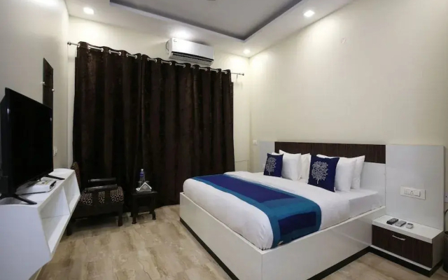 OYO Rooms 299 Hotel Shashank Villa