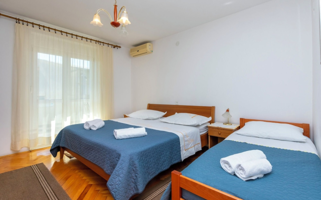 Apartments Zdravko