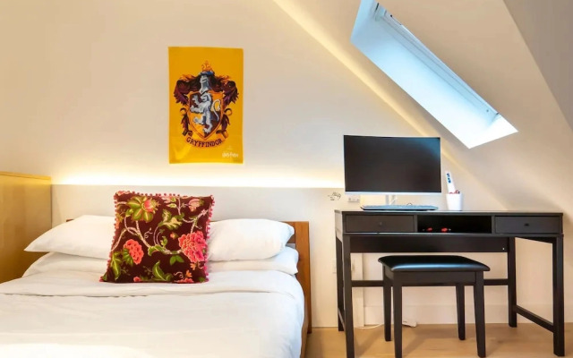 Modern Duplex in Ealing Common