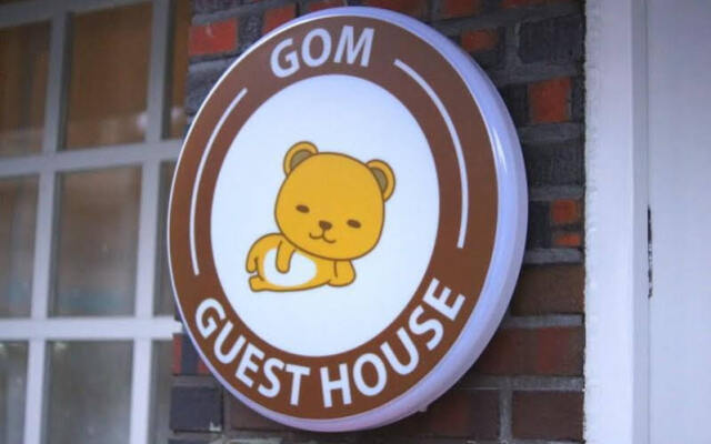 Отель Gom Guesthouse Dongdaemun вид на фасад