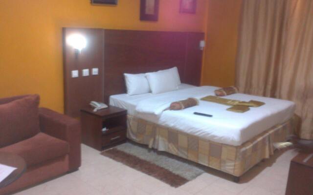 Отель Kayriott Hotel & Suites Нигерия, Варри - отзывы, цены и фото номеров - забронировать отель Kayriott Hotel & Suites онлайн комната для гостей