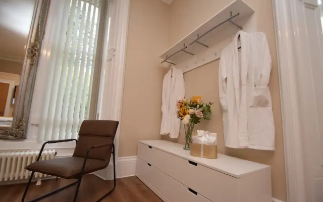 Rosedene Highland House - Emperor Apartment 1