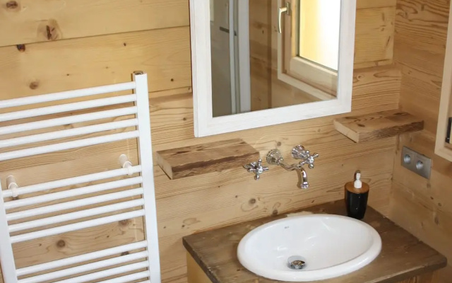 Luxurious Chalet in Le Chinaillon with Sauna
