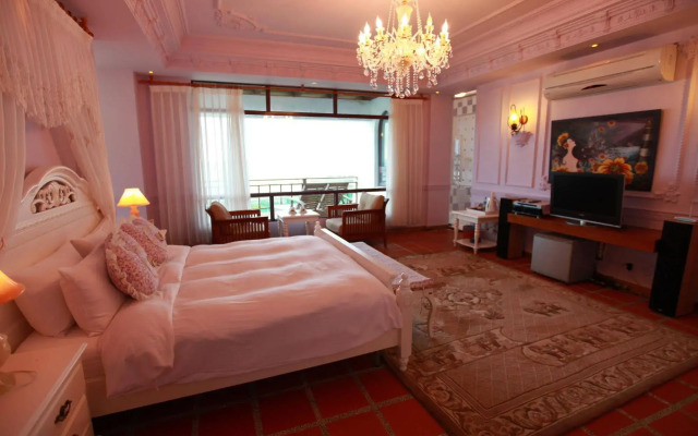 23.5 Blue B & B