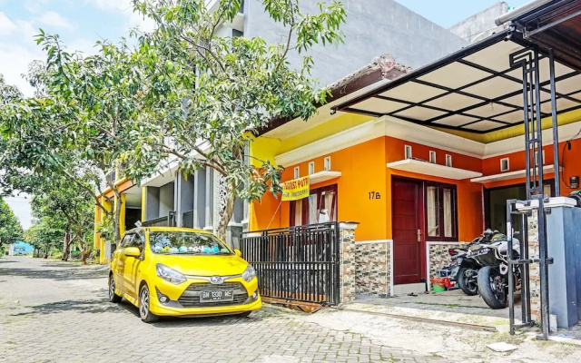 OYO Life 91931 Permata Brantas Syariah Homestay