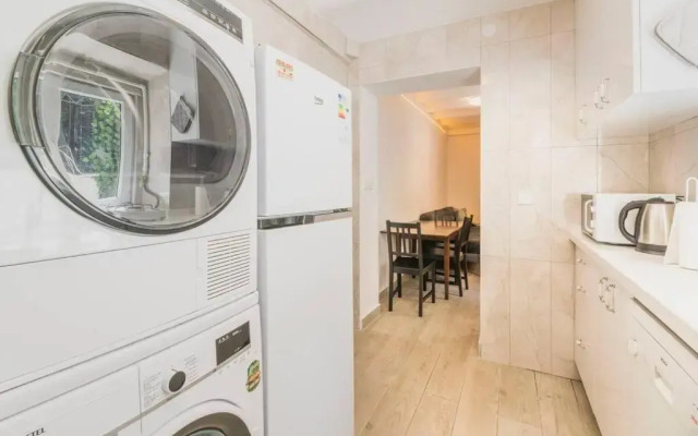 Beautiful 2BR House w/AC 400meters Taksim Square
