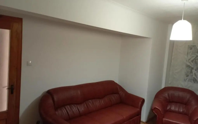 Apartament Herculane cu vedere la munte